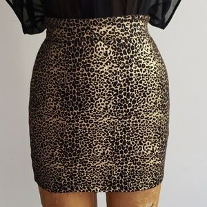 Forever 21 NWT Blk & Gold Cheetah Print Mini Skrti